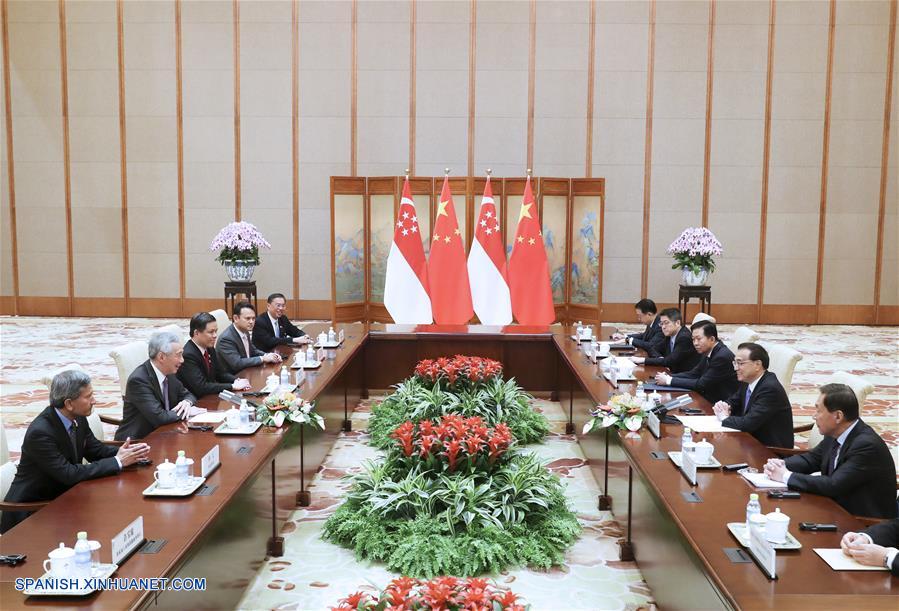 Primer ministro chino se reúne con su homólogo singapurense