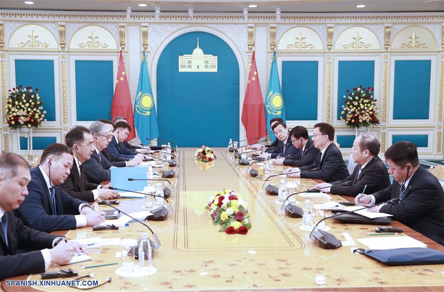Vicepremier chino asiste a foros en Kazajistán