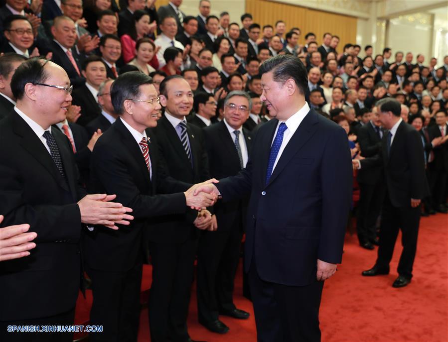 Xi se reúne con representantes de chinos de ultramar