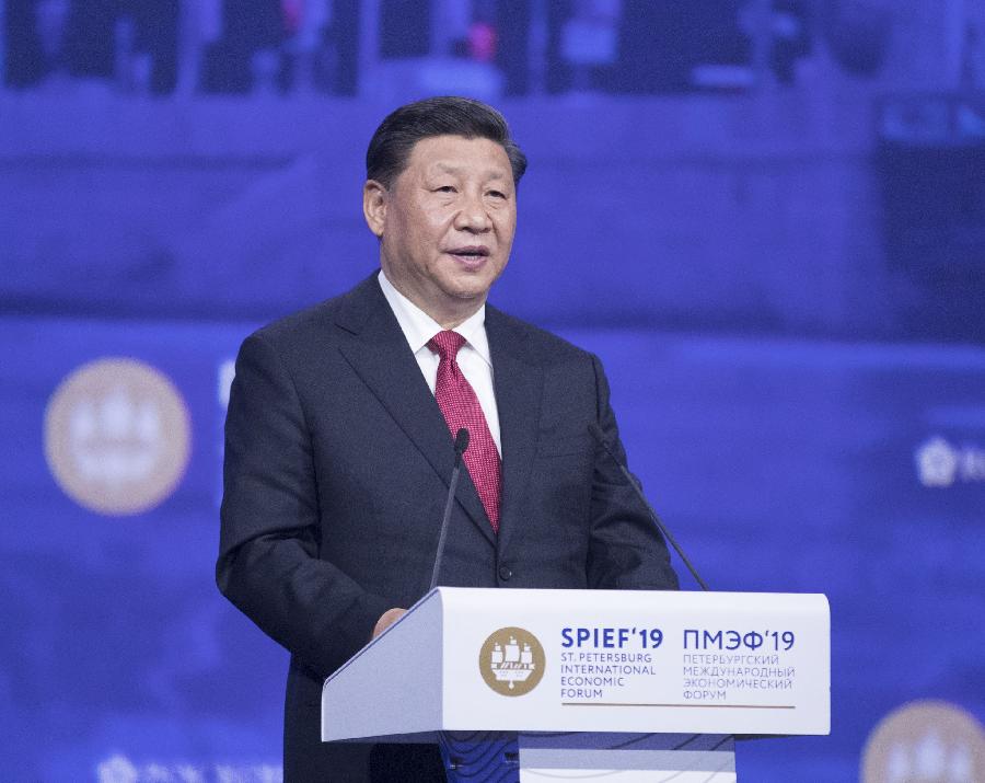 Xi destaca en SPIEF que desarrollo sostenible es "llave dorada" para resolver problemas globales