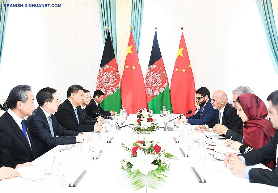 El presidente chino, Xi Jinping, se reúne con el presidente de Afganistán, Mohammad Ashraf Ghani, en Bishkek, Kirguistán, el 13 de junio de 2019. (Xinhua/Xie Huanchi)