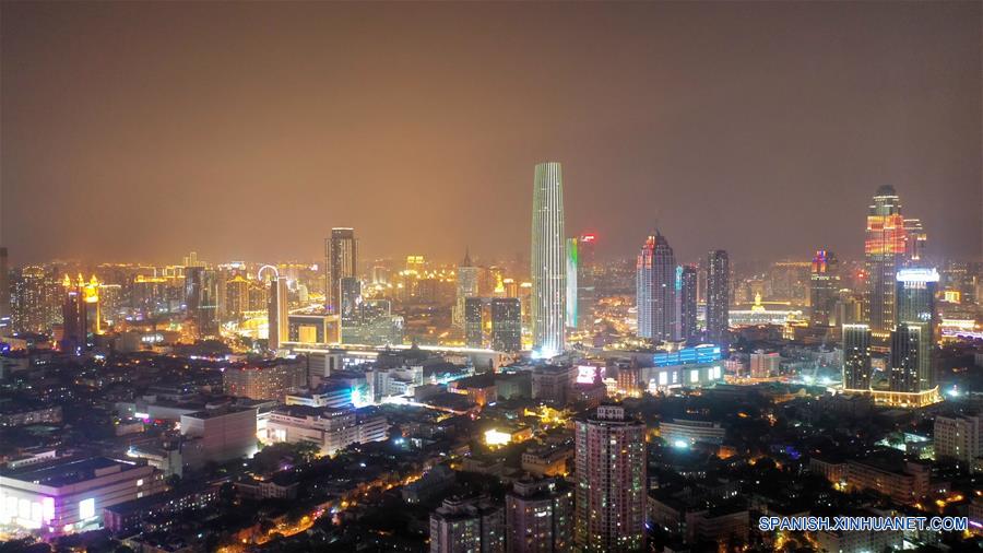 Vista aérea nocturna de Tianjin