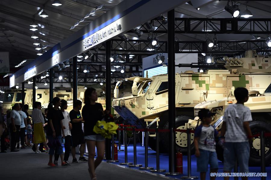 Se celebra la Exposición de Vehículos de Defensa en Tianjin