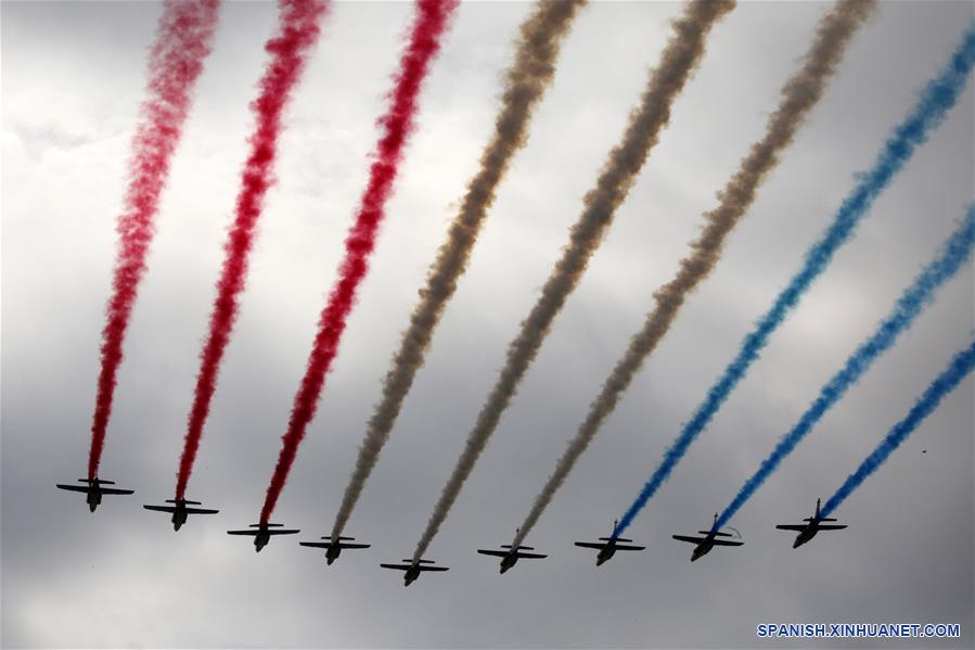 PARIS, 14 julio, 2019 (Xinhua) -- La Patrulla de Francia, participa en el desfile militar anual del Día de la Bastilla en París, Francia, el 14 de julio de 2019. (Xinhua/Gao Jing)