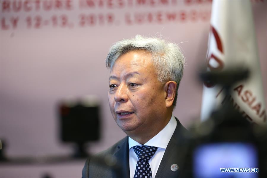 El AIIB consigue logros notables en los últimos 3 años, según presidente