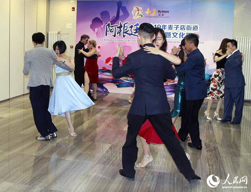 Comunidades de Beijing disfrutan la semana de la cultura argentina.(Foto: Yasef Ananda/Pueblo en Línea)