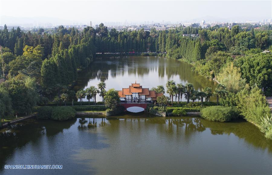 Yunnan: Vista aérea del paisaje en Kunming