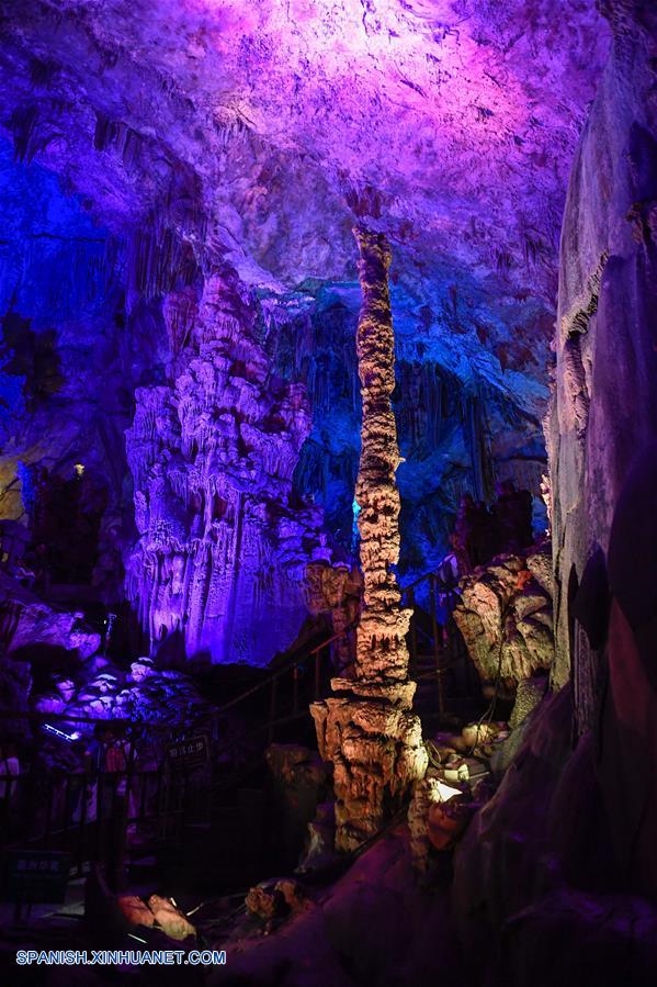 Zhejiang: Cueva kárstica Yaolin en condado de Tonglu