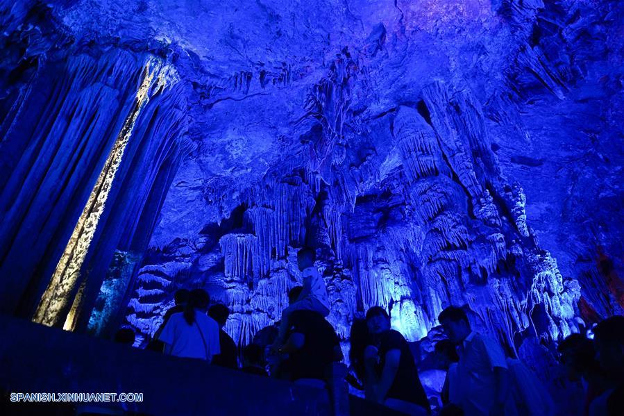 Zhejiang: Cueva kárstica Yaolin en condado de Tonglu