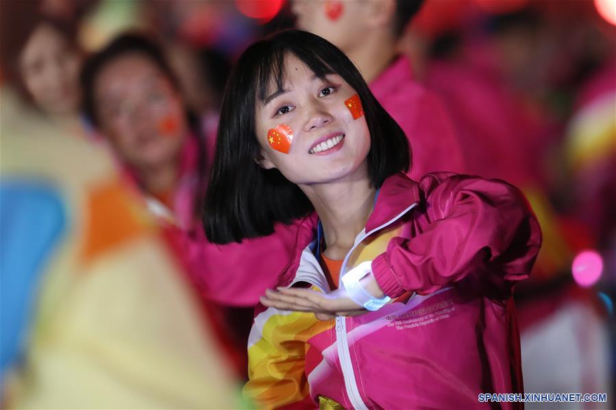Comienza gala nocturna por Día Nacional de China
