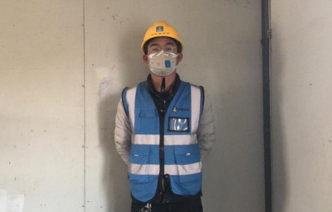 Obrero que construyó el hospital de Wuhan dona todo su salario para combatir el brote