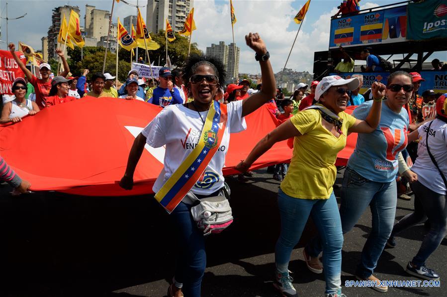 CARACAS, 8 marzo, 2020 (Xinhua) -- Ciudadanas participan en una manifestación por el Día Internacional de la Mujer en Caracas, Venezuela, el 8 de marzo de 2020. (Xinhua/Marcos Salgado)