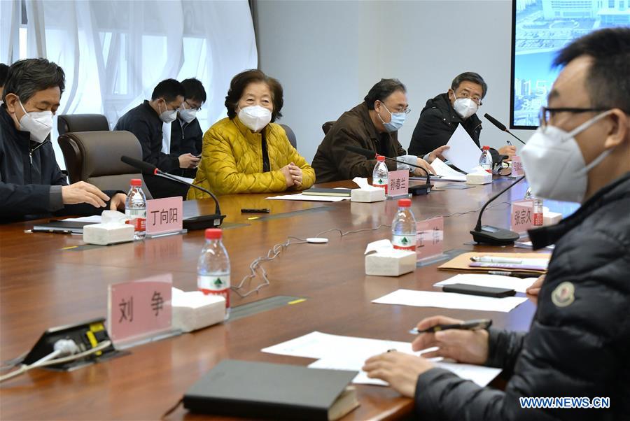 Vice primera ministra china enfatiza tratamiento científico y preciso de pacientes de COVID-19