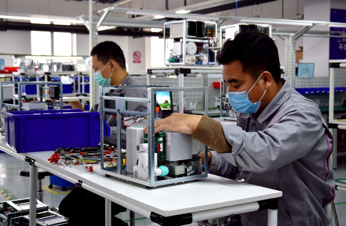 China se esforzará por elevar la producción de respiradores multifuncionales