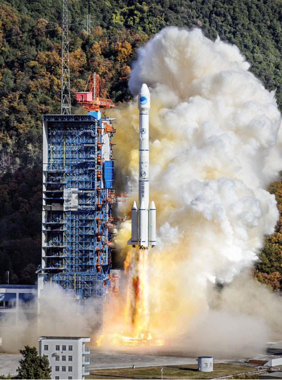 El 16 de diciembre de 2019, los satélites de navegación Beidou número 52 y 53 fueron lanzados con éxito desde el Centro de Lanzamiento de Satélites de Xichang. Fotos de Zou Sen / vip.people.com.cn