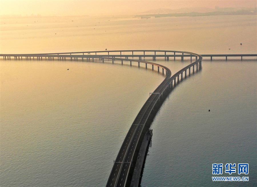 Se inaugura la sección de Jiaozhou del Puente Haiwan de Qingdao
