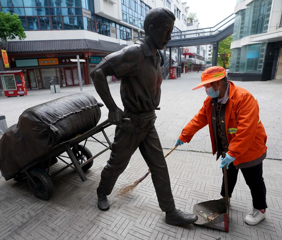 China intensifica saneamiento ambiental en medio de epidemia