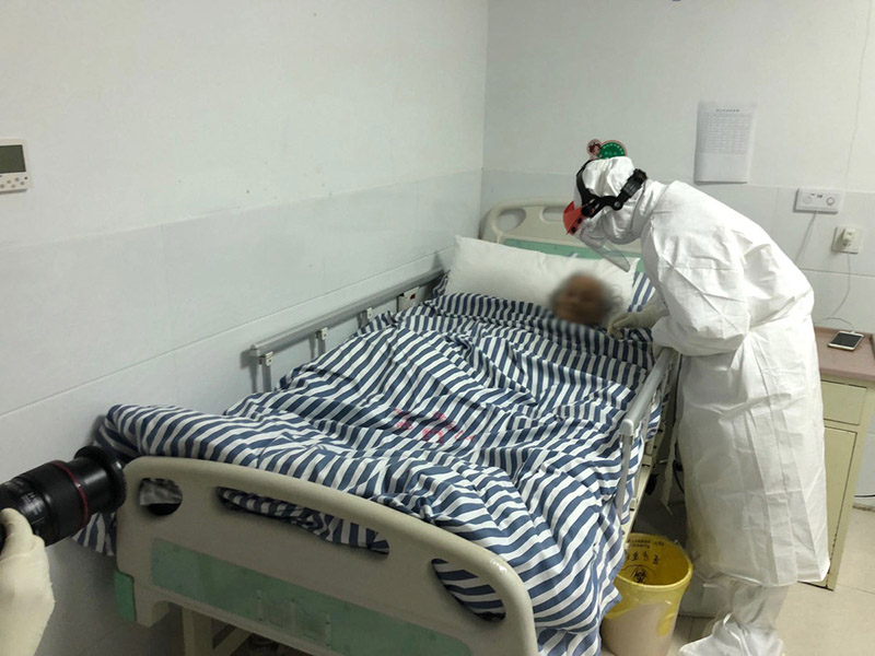 Una señora de 102 años sobrevive al coronavirus y se gana el corazón de las enfermeras 