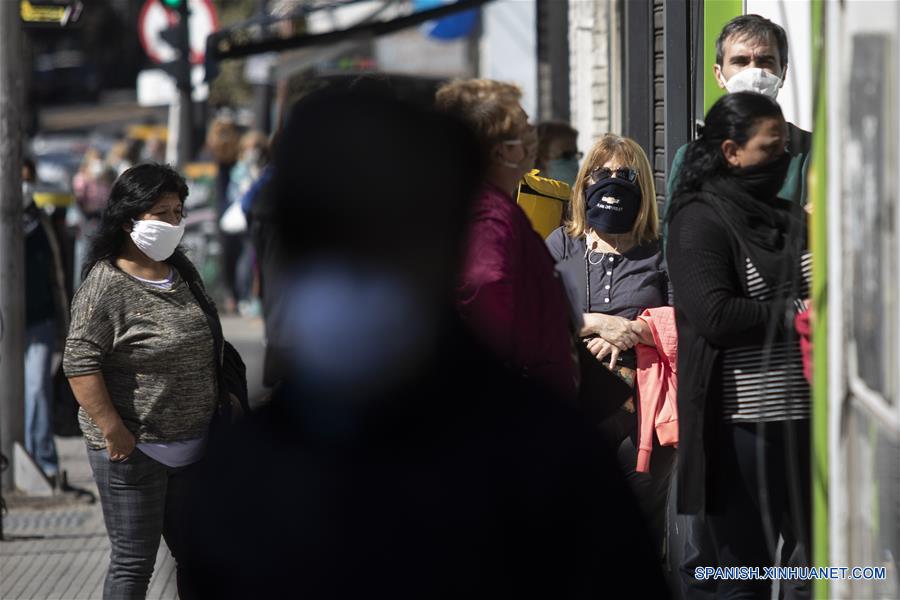 ESPECIAL: Masivo cumplimento del uso obligatorio de mascarillas en Buenos Aires ante COVID-19
