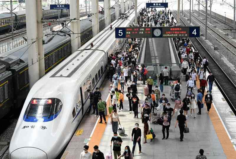 Estación de tren de Nanchang, provincia de Jiangxi, 30 de abril del 2020. (Foto: Hu Guolin/Pueblo en Línea)