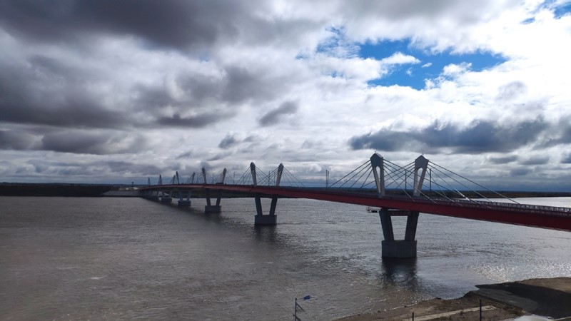 El primer puente que conecta China y Rusia sobre el río Heilongjiang está listo para abrir al tráfico en Heihe, provincia de Heilongjiang, noreste de China, el 20 de septiembre de 2020. [Foto de Zhang Wenfang / chinadaily.com.cn]