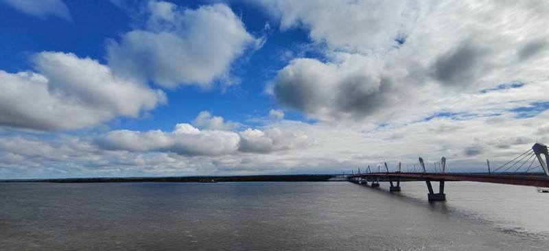 El primer puente que conecta China y Rusia sobre el río Heilongjiang está listo para abrir al tráfico. [Foto de Zhang Wenfang / chinadaily.com.cn]