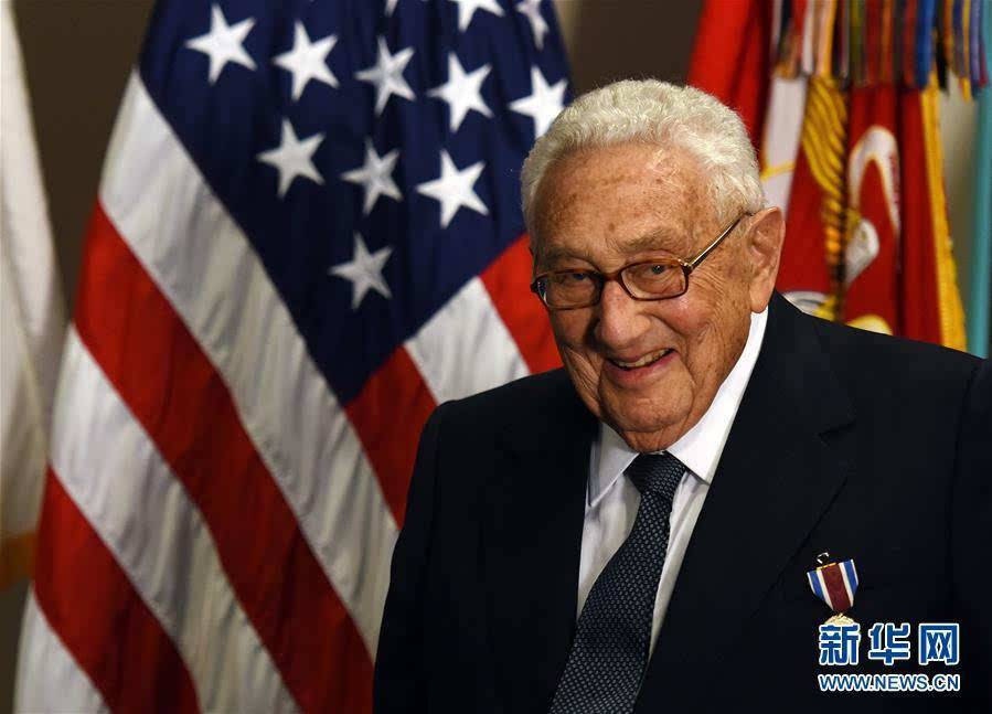 Kissinger insta a Joe Biden a restablecer la comunicación con China