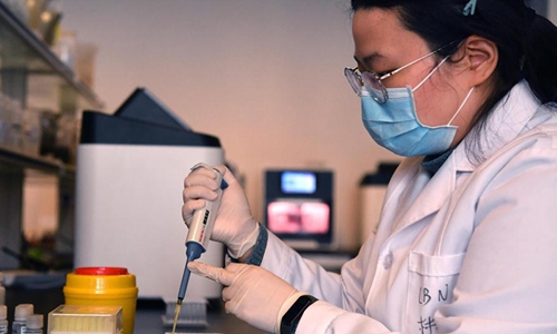 Empresas chinas anuncian kits de prueba de una hora para la cepa mutante B117