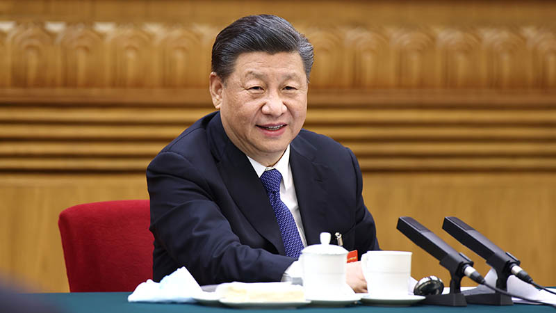 Xi destaca nueva filosofía de desarrollo y unidad étnica durante sesión legislativa