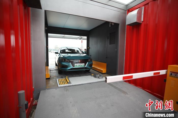 Inauguran la primera estación de cambio de baterías para coches de nueva energía de Shanghai 