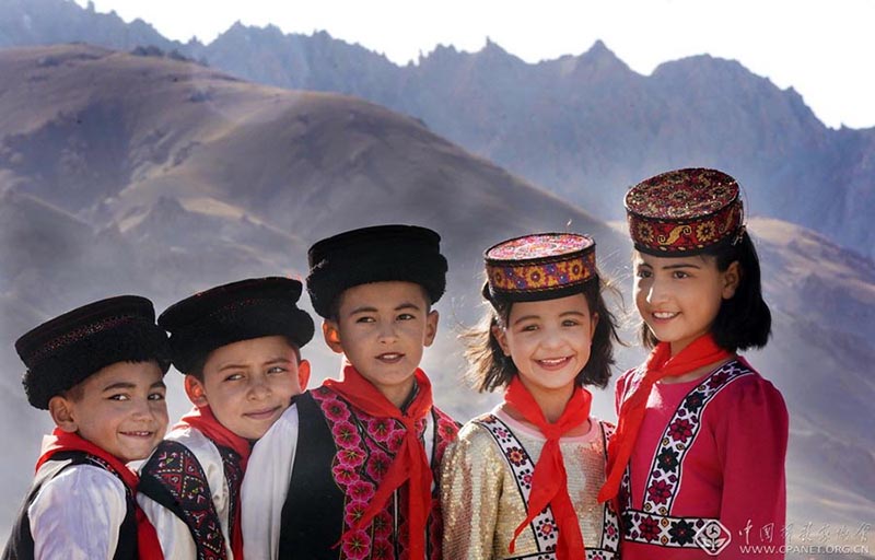 Niños de Tashikurgan Tayikistán, Xinjiang. [Foto: Li Ge/cpanet.org.cn]