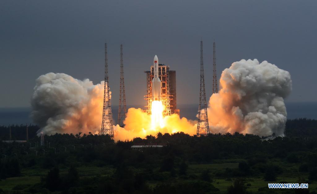 China lanza módulo central de estación espacial Tianhe