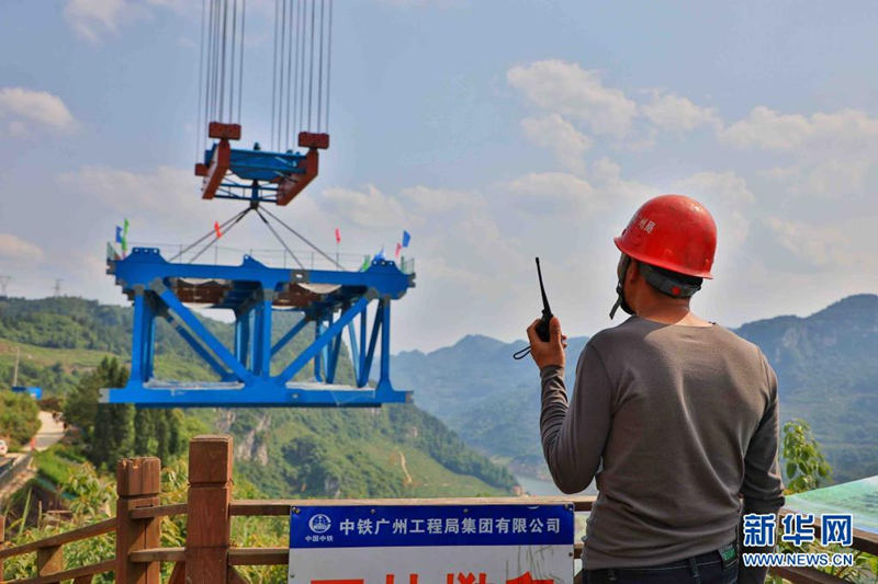 Guizhou: comienza la construcción de la viga para el puente del lago Kaizhou