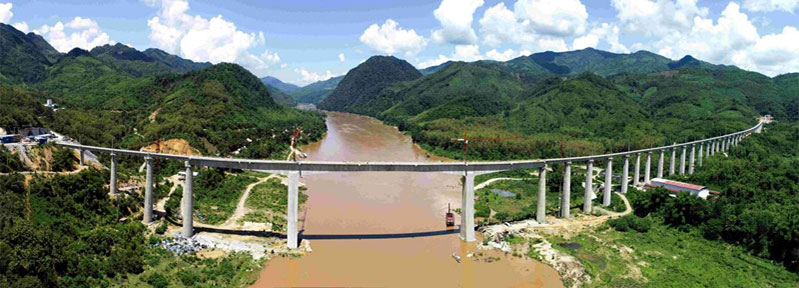 El puente de Bangnahan sobre el río Mekong en el ferrocarril China-Laos, visto el 24 de julio de 2020. (Foto: Pan Longzhu)