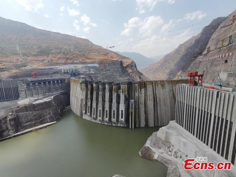 Primera unidad del mundo con un millón de kilovatios de capacidad entra en servicio en la central hidroeléctrica china de Baihetan 