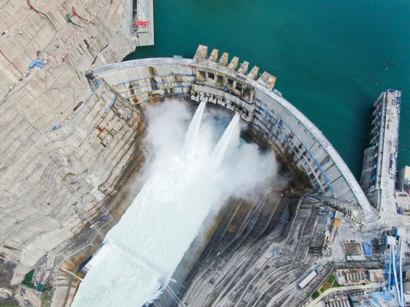 La imagen de arriba muestra la central hidroeléctrica de Baihetan. (Foto de Li Faxing, Pueblo en Línea)