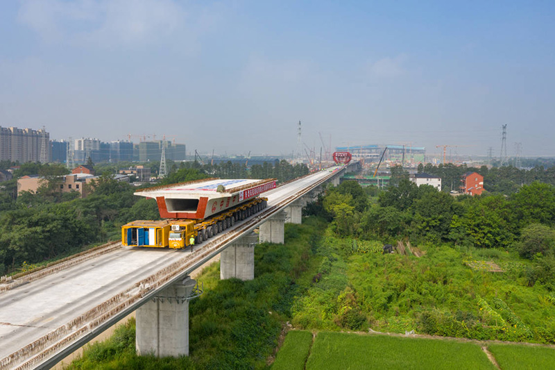 Construcción del ferrocarril Huzhou-Hangzhou, provincia de Zhejiang, 29 de agosto del 2021. [Foto proporcionada a chinadaily.com.cn]