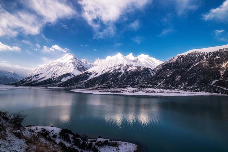 La foto muestra el lago Rawu en Qamdo de la región autónoma del Tíbet, en el suroeste de China. (You Jinhua / Pueblo en Línea)