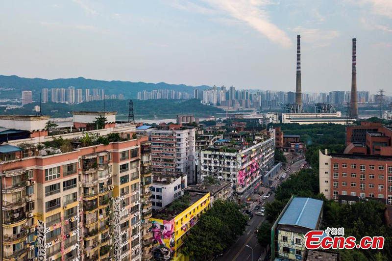 Realizan mejoras en la calle con grafiti más grande de Chongqing