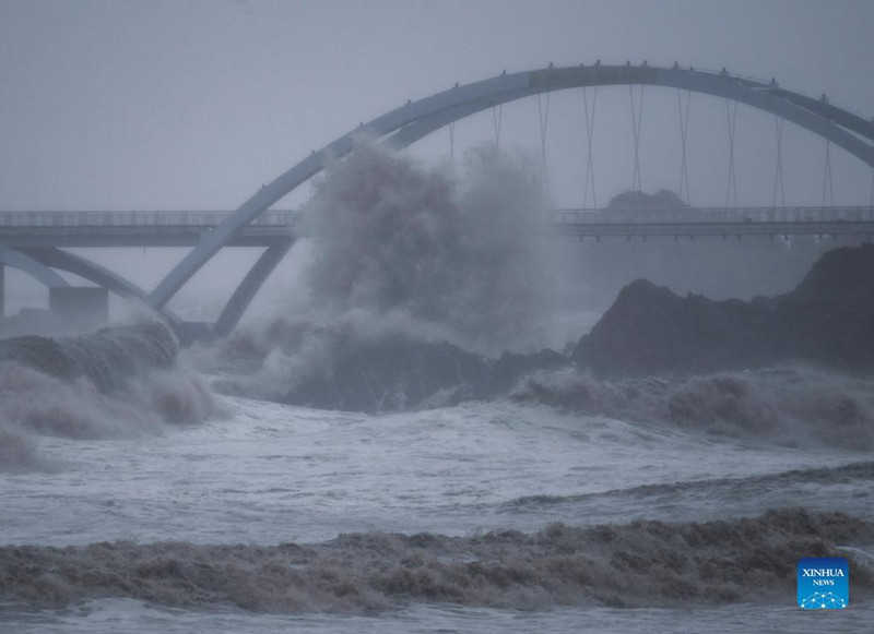 Zhejiang eleva al máximo el nivel de emergencia ante la amenaza del tifón Chanthu