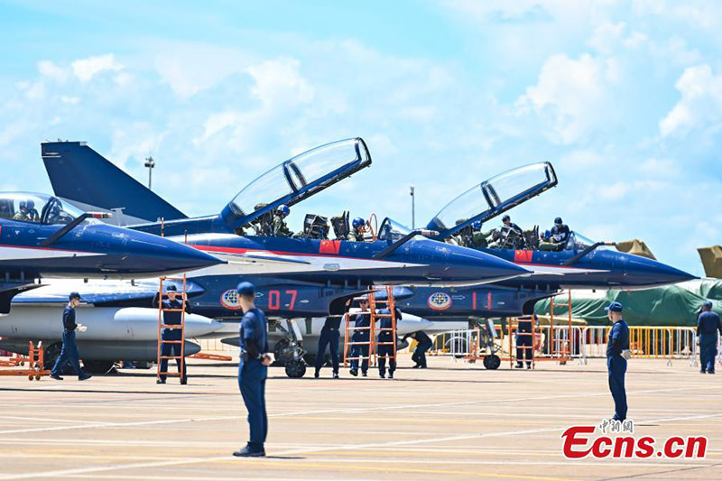 Aviones de combate del ejército participarán en el 13º Salón Aeronáutico de Zhuhai 