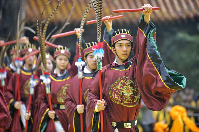 Conmemoran el 2.572 aniversario del natalicio de Confucio