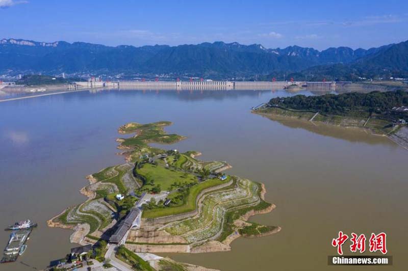 Foto tomada el 19 de octubre de 2021, muestra el paisaje de los tramos superiores de la presa de las Tres Gargantas. (Foto: Servicio de Noticias de China / Nie Shuang)