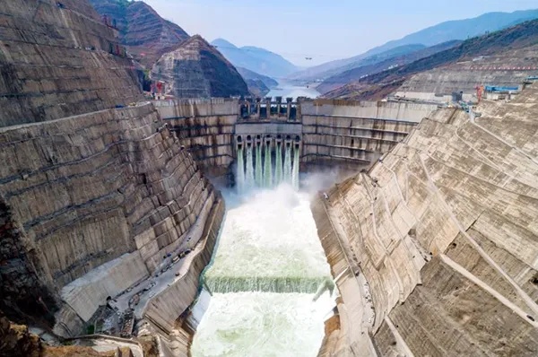 La foto aérea muestra la central hidroeléctrica de Baihetan en el suroeste de China. (Foto cortesía del entrevistado)