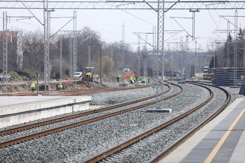 Foto tomada el 25 de marzo de 2021 muestra el sitio de construcción del ferrocarril de alta velocidad Belgrado-Budapest en Belgrado, Serbia. (Xinhua / Wang Wei)