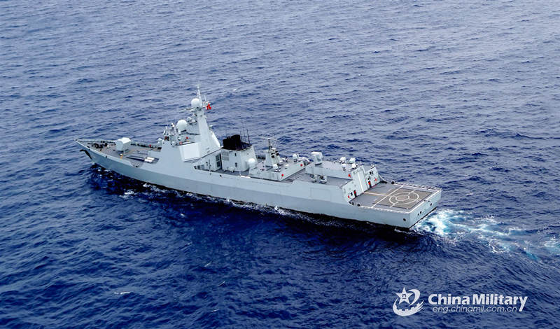 El destructor chino Taiyuan participa en maniobras de entrenamiento marítimo