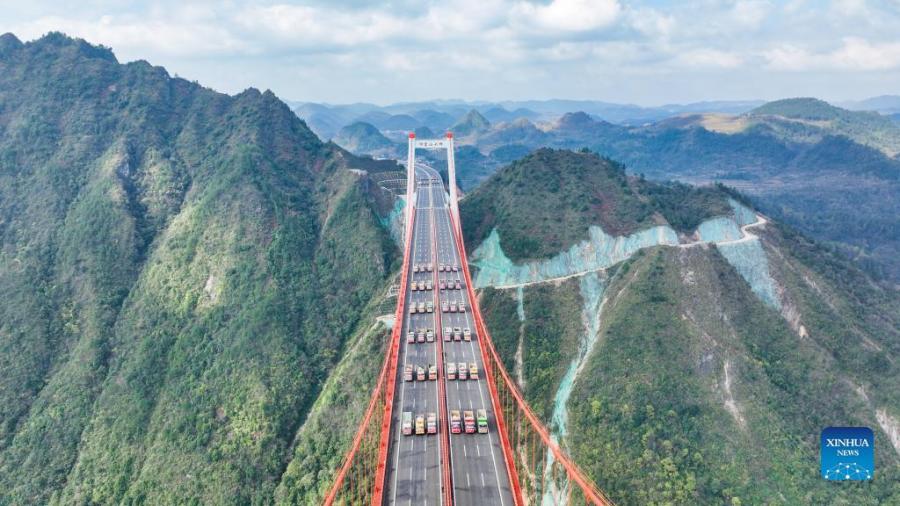 Puente Yangbaoshan prueba su capacidad de carga estática