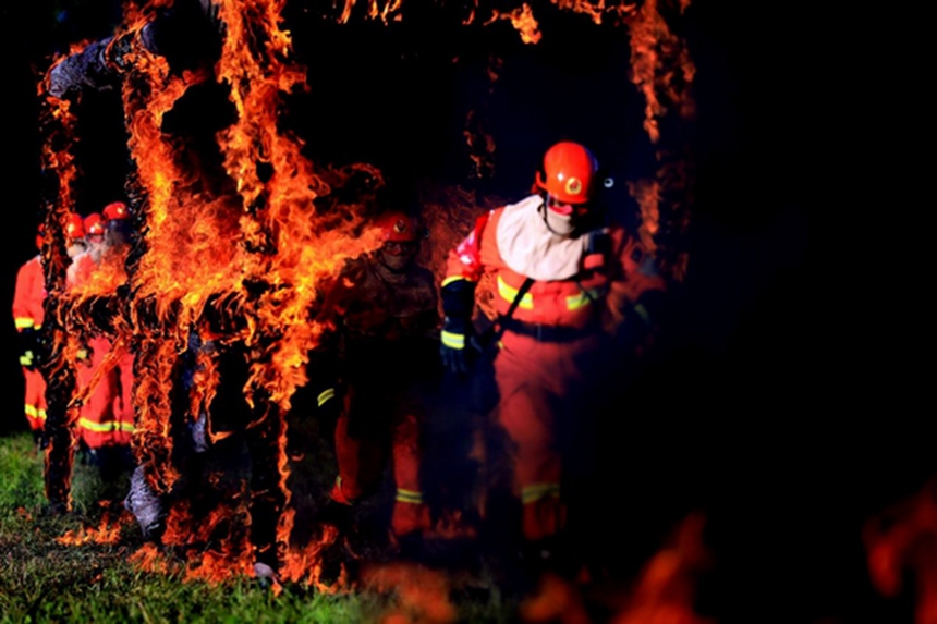 Bomberos forestales de Heilongjiang: héroes en el ojo del fuego