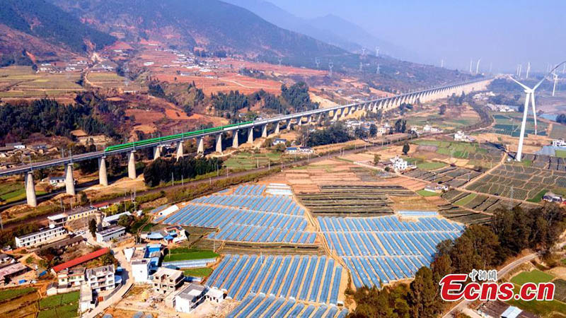 Tren bala “Gigante Verde” energiza el sur de Sichuan 