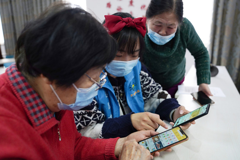 Beijing se une al 'banco del tiempo' para mejorar la atención de los ancianos y los servicios de voluntarios